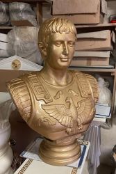 Claudius Augustus - 69cm / lak / Zakázková výroba