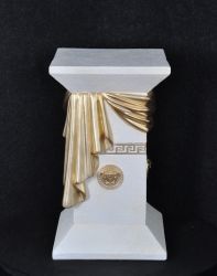 Antický Sloup  55 cm - styl Versace | col.1+28, col.108 + bílá šerpa, col.110 + zlatá šerpa, col.141 + zlatá šerpa, col.76 + 28, color 124 - mramorová šerpa