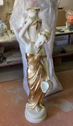 Žena se džbánem II. - 141 cm - antik zlato/měď/cín Zakázková výroba